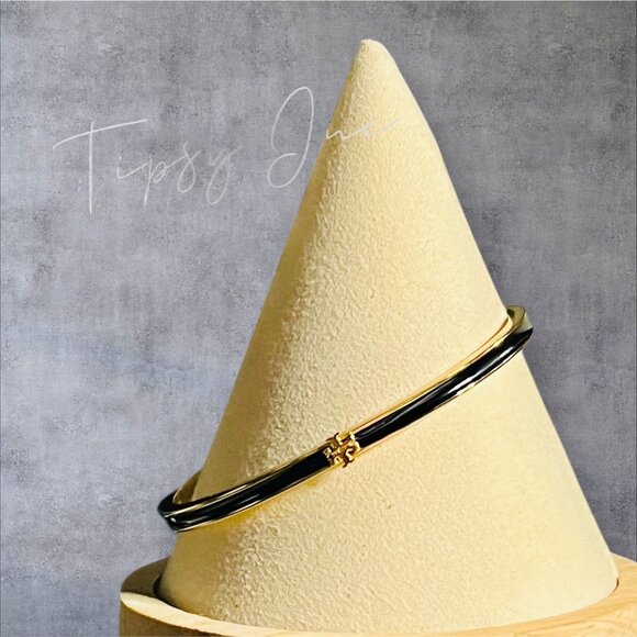 TORY BURCH BLACK AND GOLD KIRA ENAMEL BRACELET AND EARRING SET - Picture 8 of 11